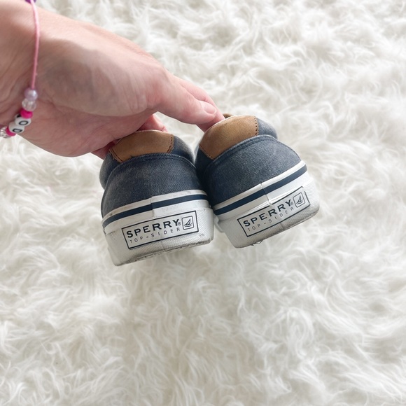 Sperry slip on boat shoe - Picture 6 of 9